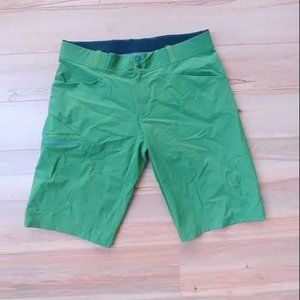 BLACKYAK Men's Premium Outdoor Athletic Shorts M olive green - excellent